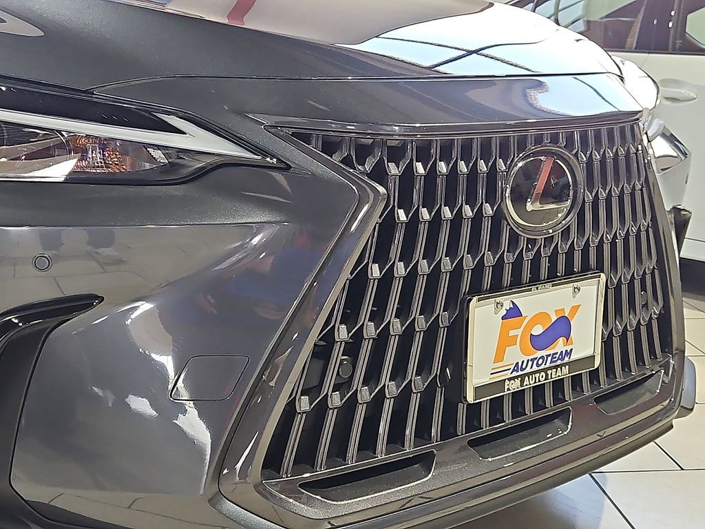 Used 2025 Lexus NX 250 FWD w/ Premium Package image 7