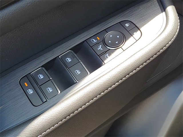 New 2025 Nissan Armada SL w/ Captain's Chari Seat Package image 22