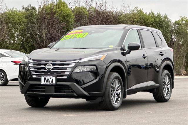 New 2026 Nissan Rogue S image 8