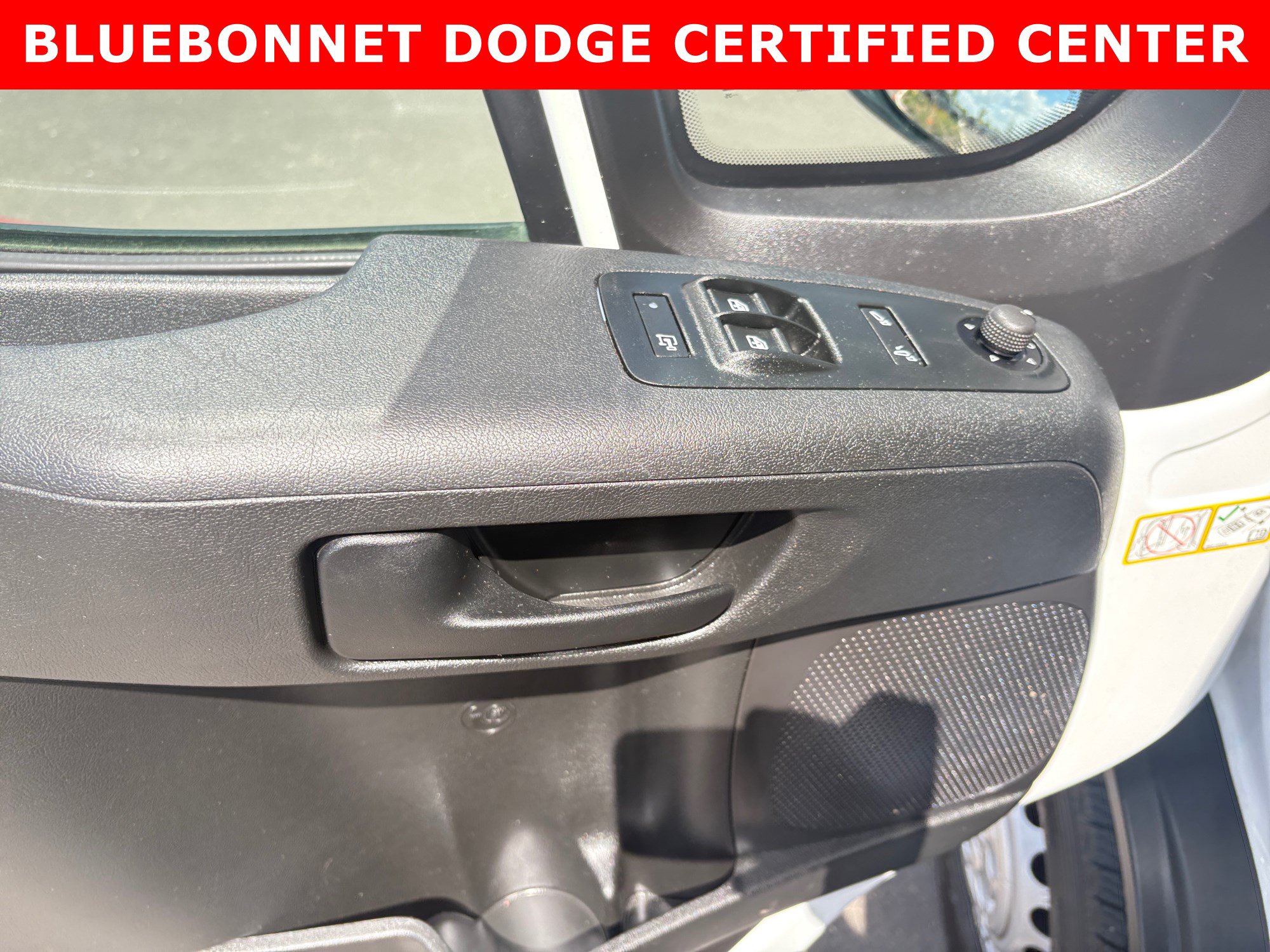 Used 2025 RAM ProMaster 2500 w/ Safety Group FWD image 10