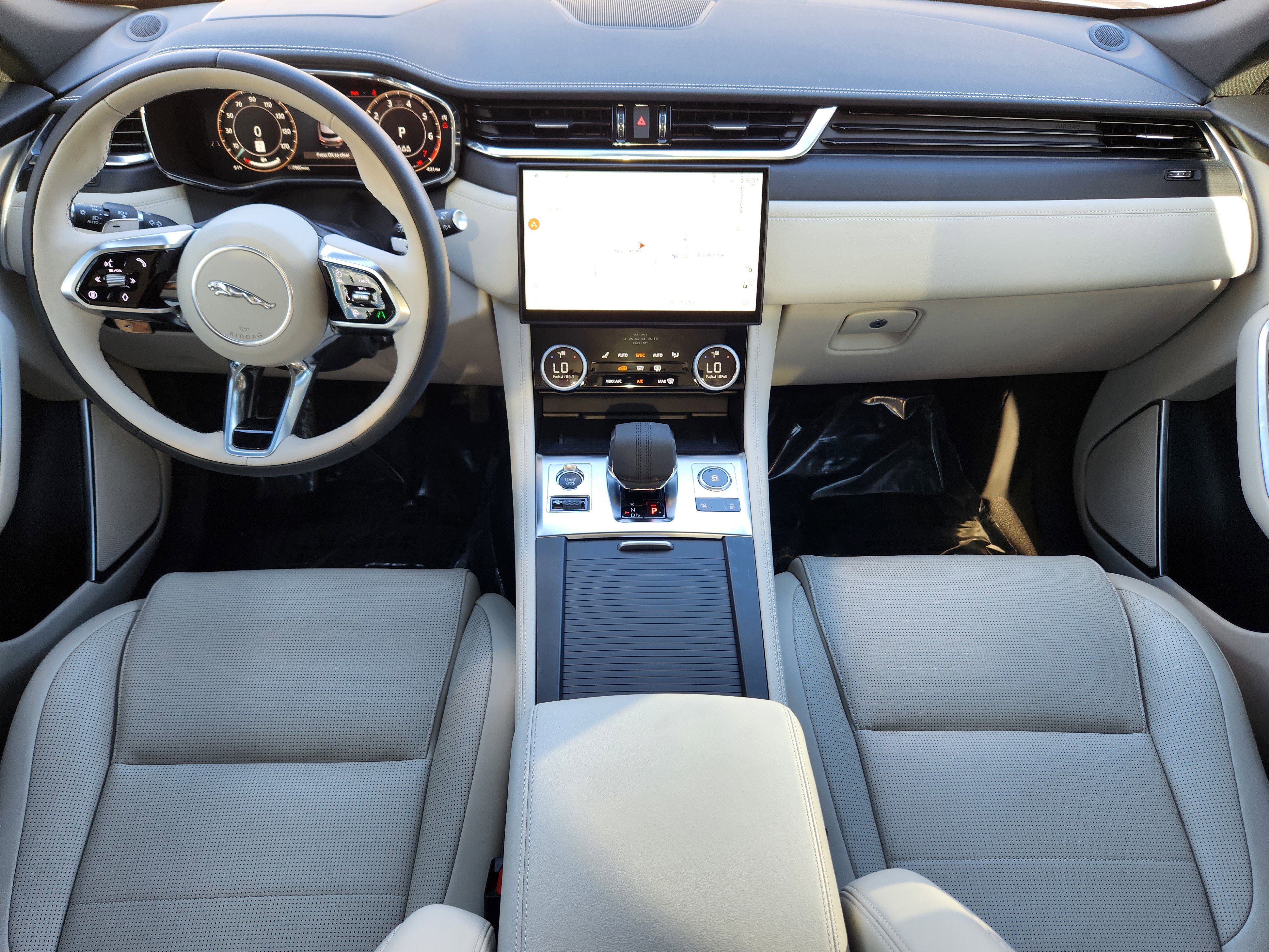 Used 2026 Jaguar F-PACE R-Dynamic S image 21