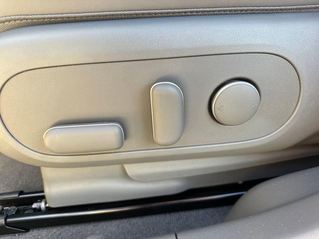 New 2025 Hyundai Ioniq 5 SEL image 14