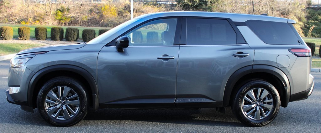 Certified 2024 Nissan Pathfinder S image 9