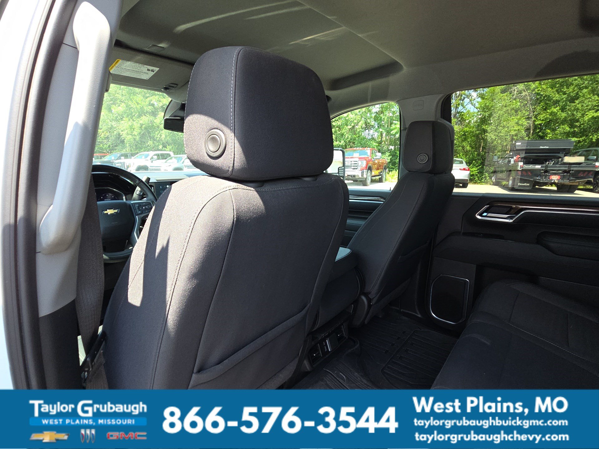 Used 2025 Chevrolet Silverado 3500 LT w/ Convenience Package AWD/4WD image 28