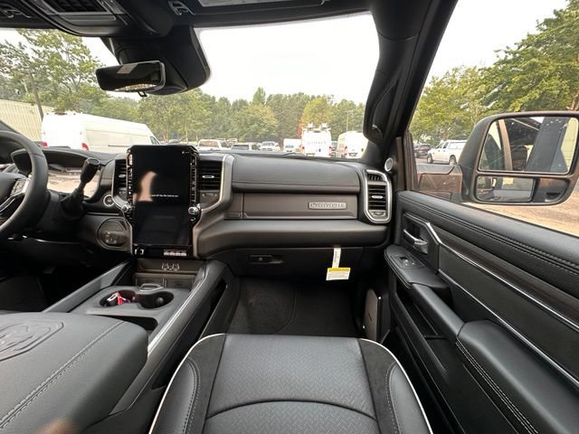 New 2026 RAM 2500 Laramie AWD/4WD image 27