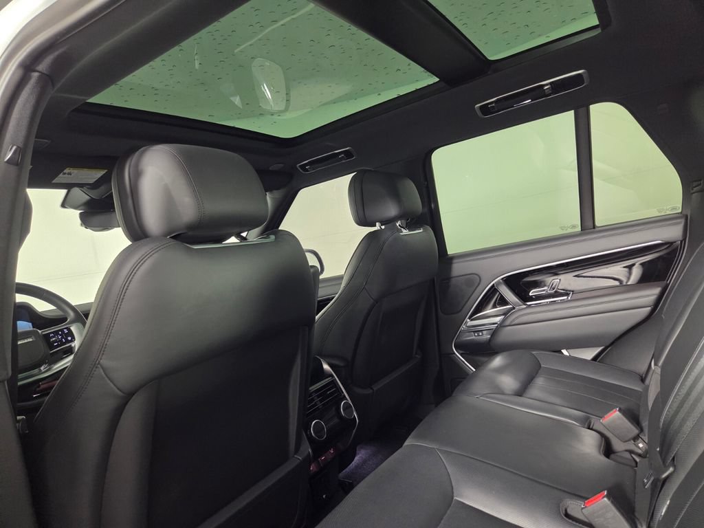 Used 2024 Land Rover Range Rover SE AWD/4WD image 24