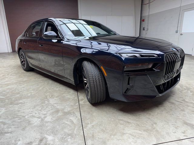 Used 2026 BMW 760i xDrive image 7