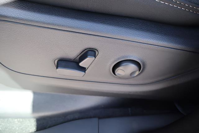 New 2026 RAM 1500 4x4 Crew Cab image 16