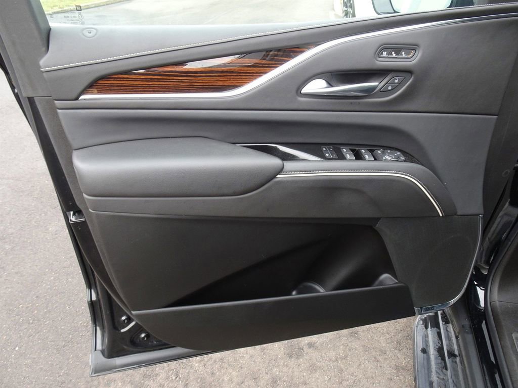 Used 2021 Cadillac Escalade ESV Premium Luxury w/ Driver Assist Tech Package image 12