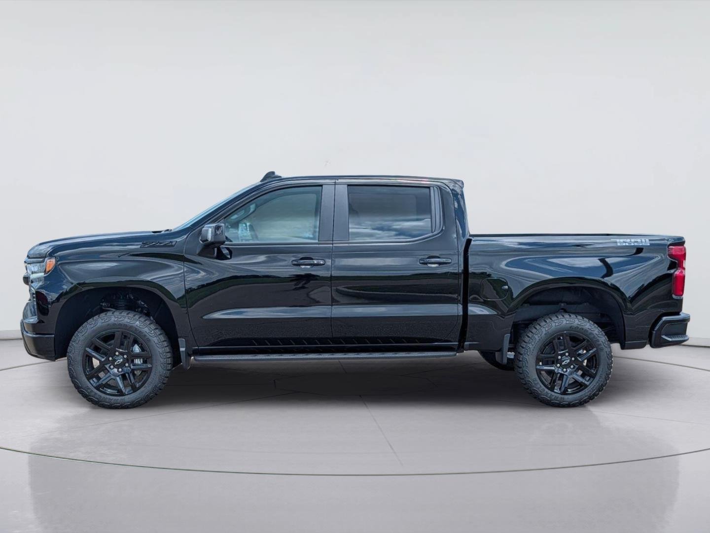 New 2026 Chevrolet Silverado 1500 LT Trail Boss w/ LT Trail Boss Premium Package AWD/4WD image 2