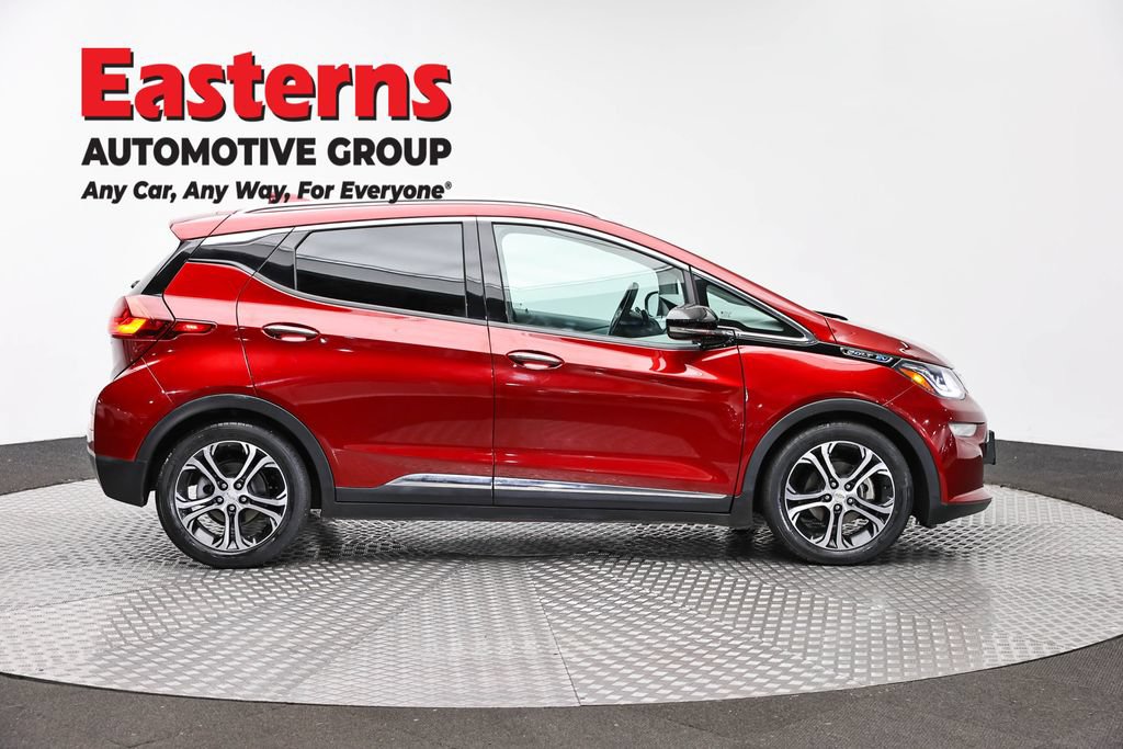 Used 2018 Chevrolet Bolt Premier w/ Driver Confidence II Package FWD image 4