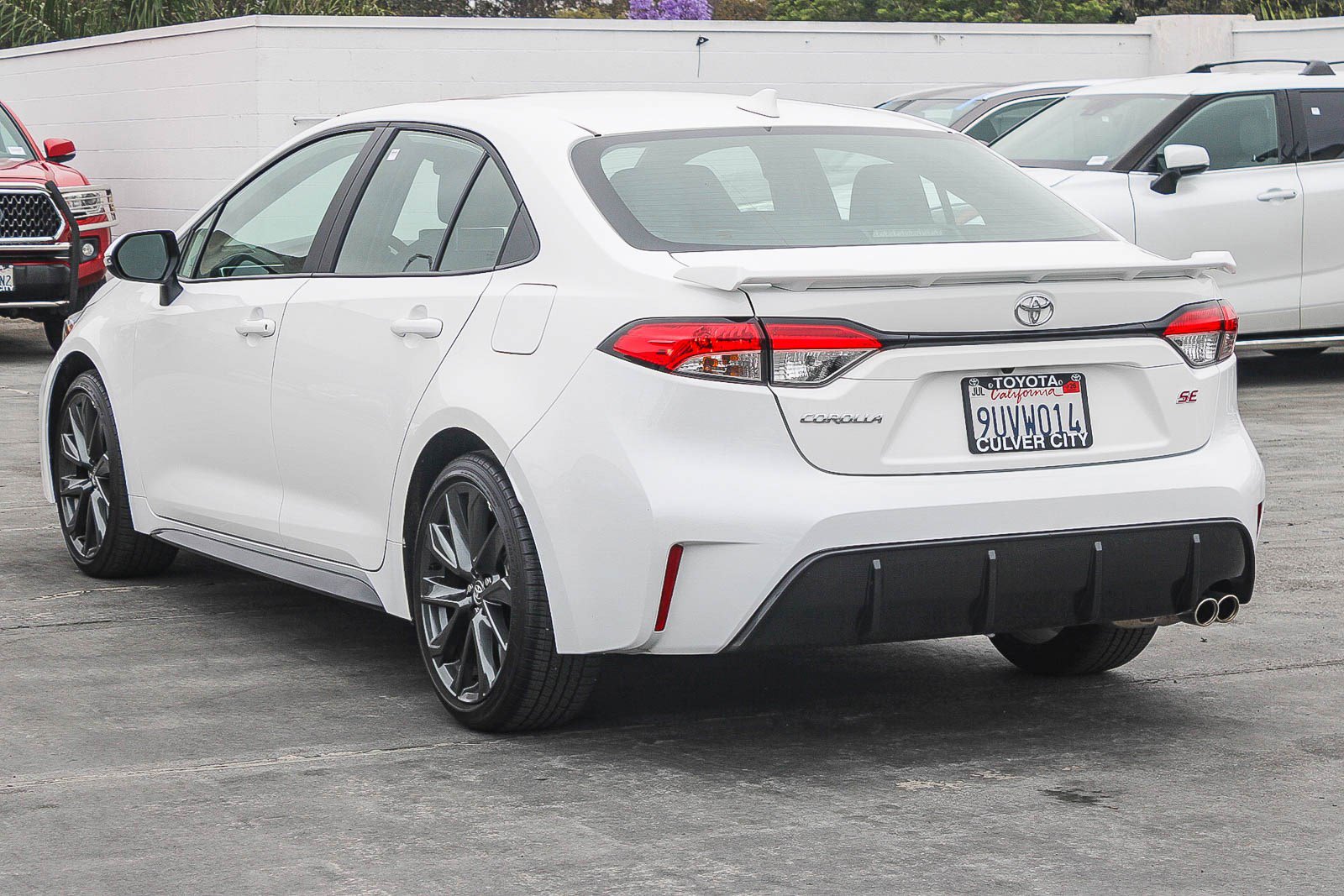 Used 2025 Toyota Corolla SE FWD image 7
