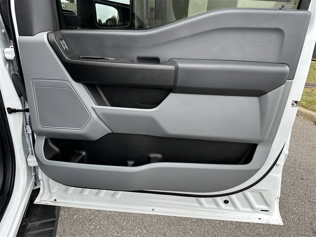 Used 2024 Ford F350 XL w/ XL Chrome Package image 28