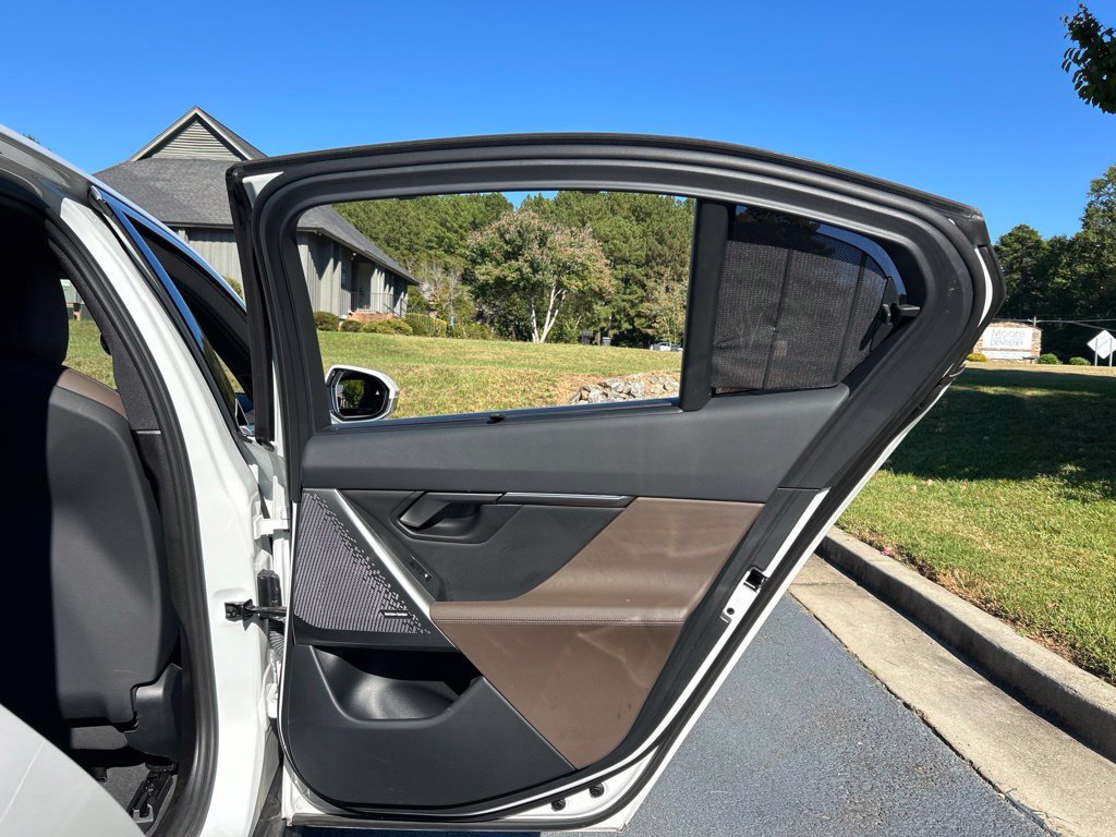 Used 2024 BMW i5 eDrive40i w/ M Sport Package RWD image 60