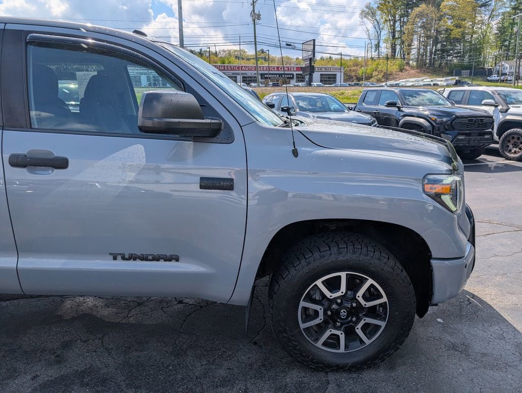 Used 2019 Toyota Tundra SR5 AWD/4WD image 10
