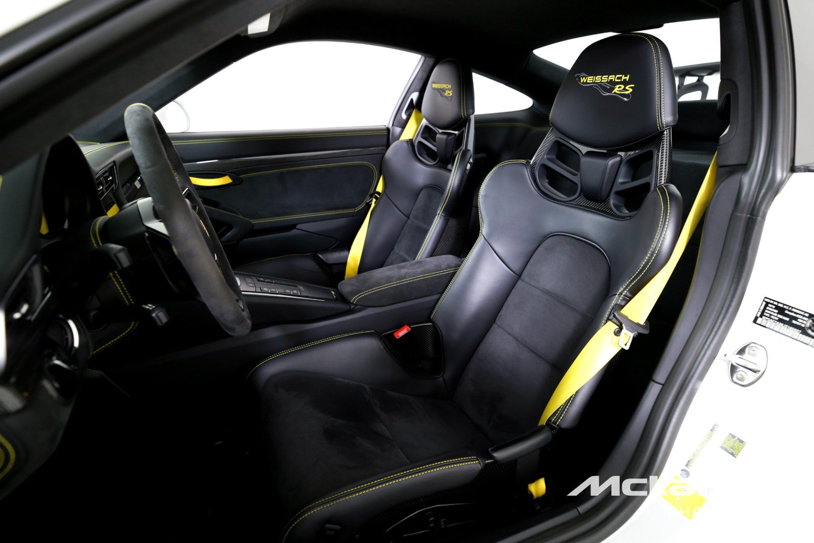 Used 2018 Porsche 911 GT2 RS w/ Weissach Package RWD image 11