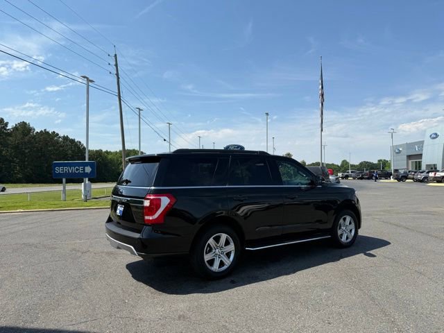 Used 2018 Ford Expedition XLT w/ Equipment Group 202A RWD image 4