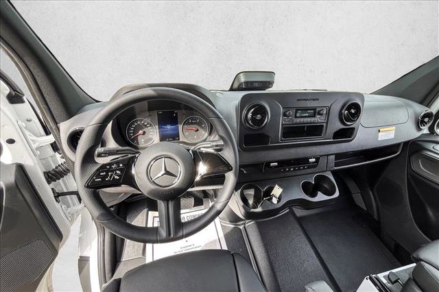 Used 2026 Mercedes-Benz Sprinter 2500 image 17