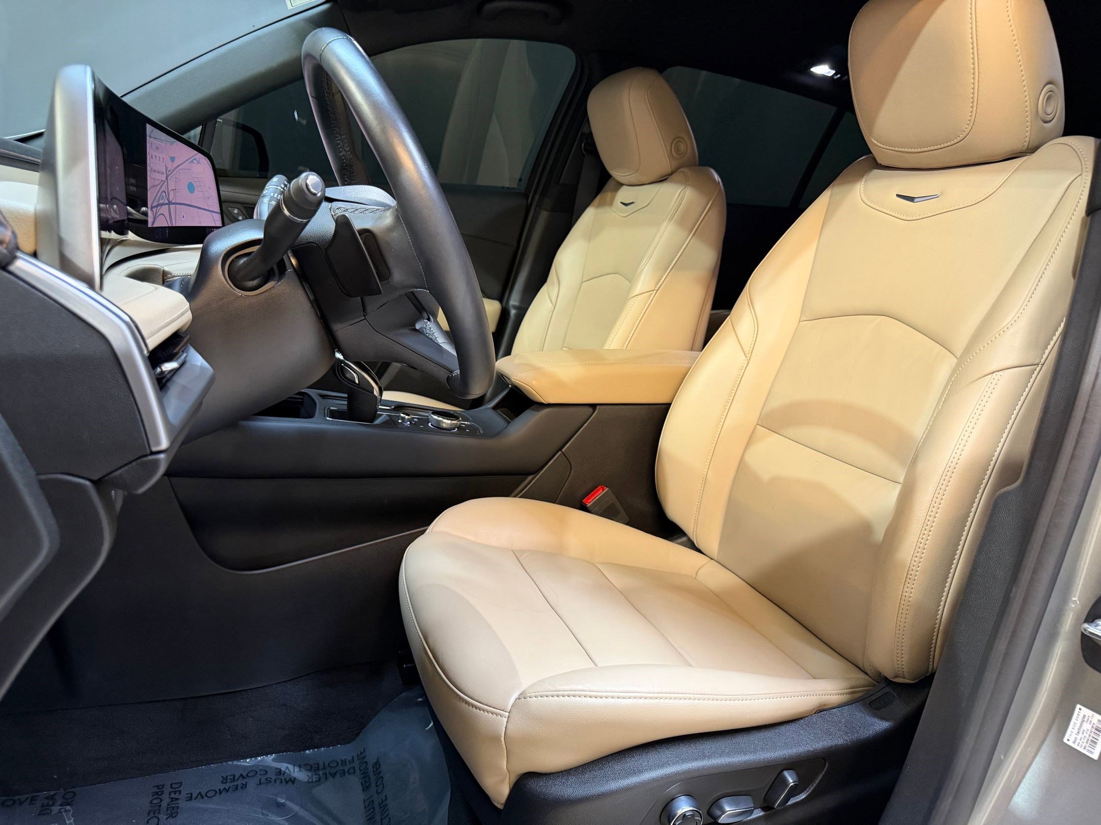 Certified 2024 Cadillac XT4 Premium Luxury image 5