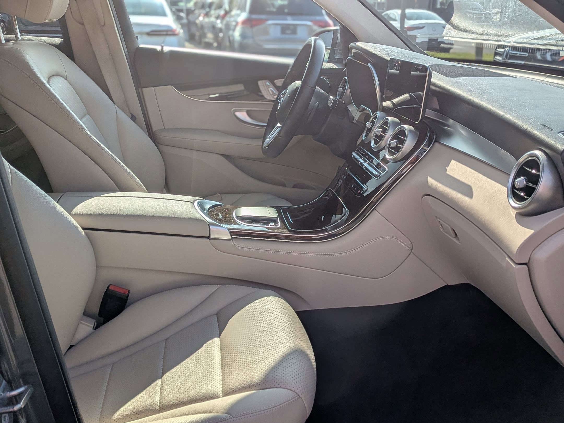 Certified 2021 Mercedes-Benz GLC 300 4MATIC image 38