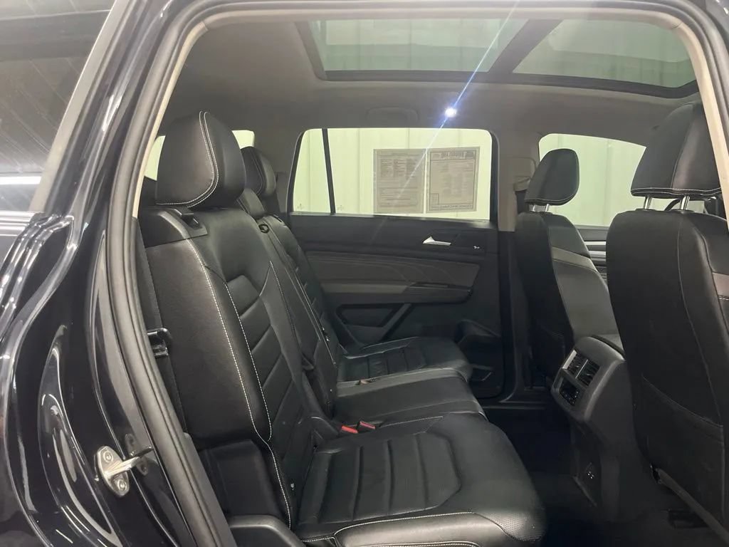 Used 2023 Volkswagen Atlas SEL Premium AWD/4WD image 11