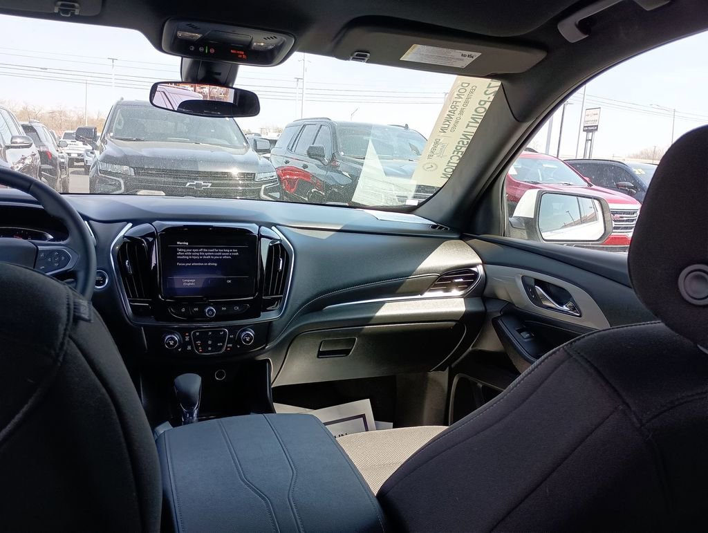 Used 2023 Chevrolet Traverse LT FWD image 13