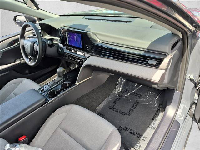 Used 2025 Toyota Camry LE FWD image 19