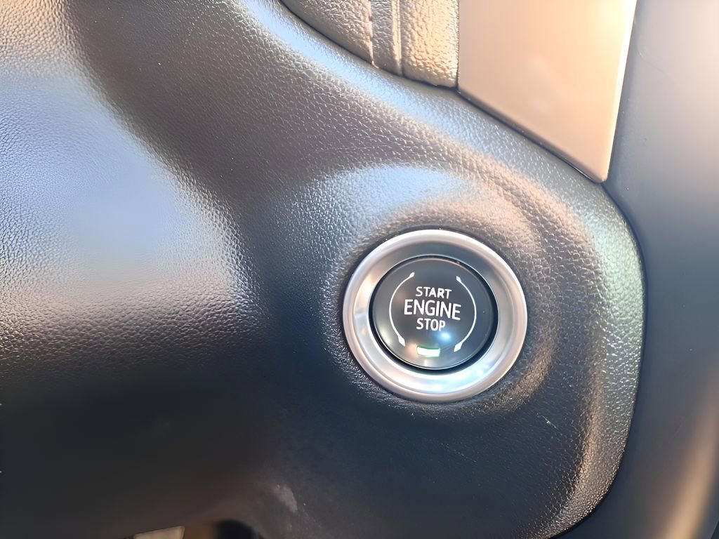 Used 2022 Chevrolet Silverado 1500 High Country image 36