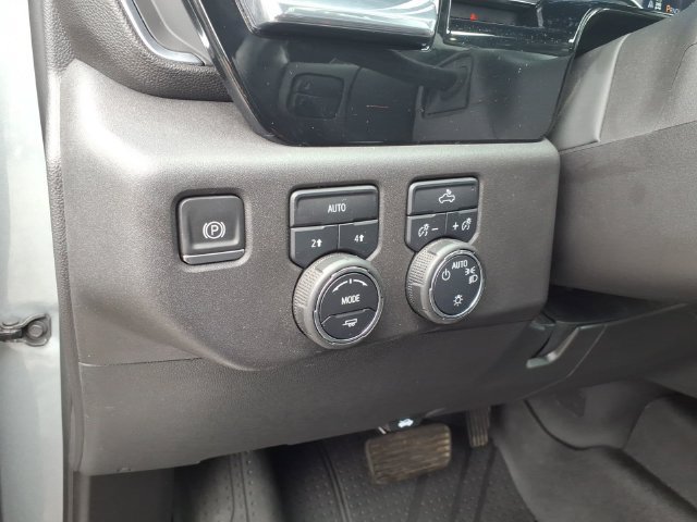Used 2023 Chevrolet Silverado 1500 LT w/ Leather Package AWD/4WD image 20