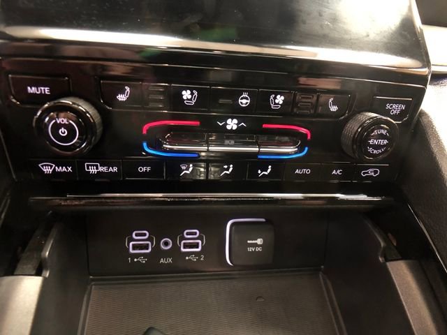 Used 2024 Jeep Grand Cherokee Overland w/ Luxury Tech Group IV image 18