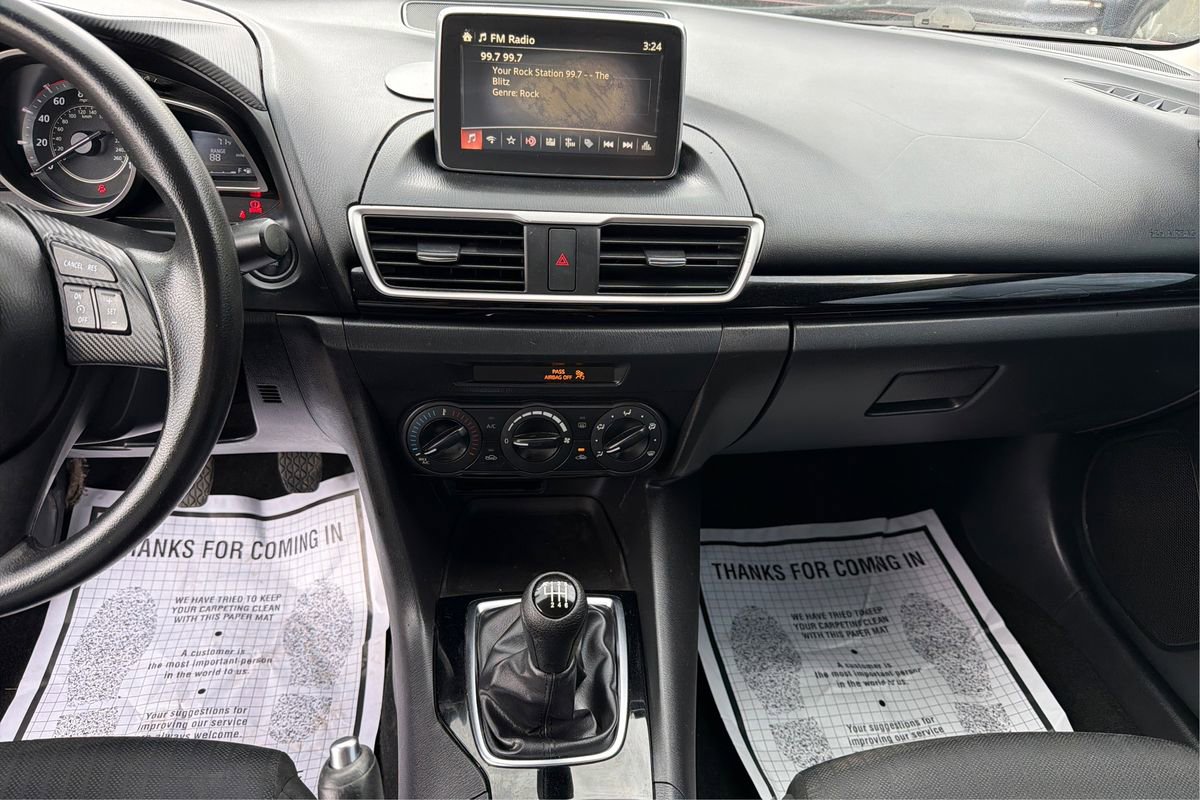 Used 2016 MAZDA MAZDA3 i Sport FWD image 12