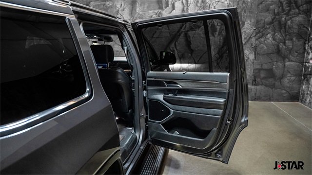 Used 2024 Jeep Wagoneer Series III w/ Premium Group I image 14