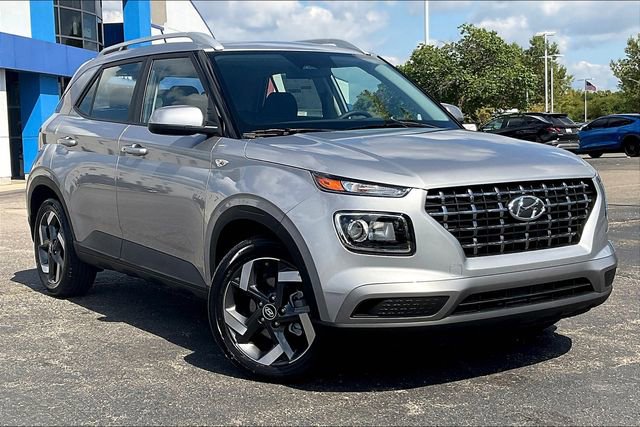 New 2025 Hyundai Venue SEL