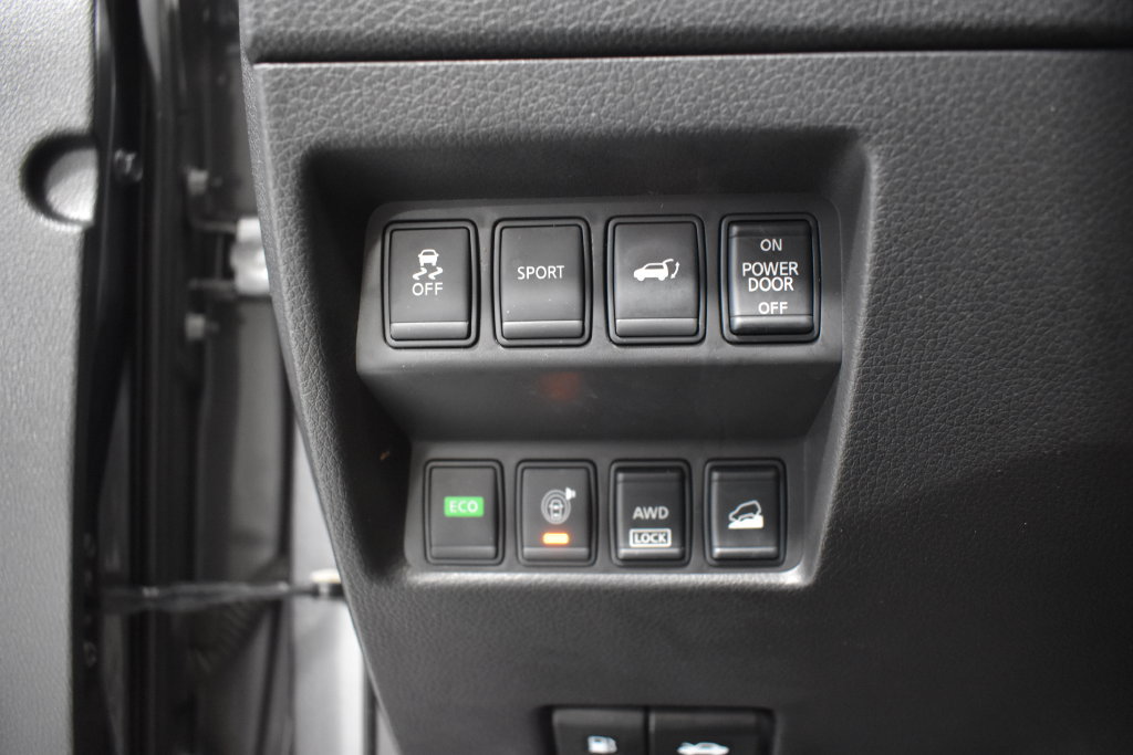 Used 2015 Nissan Rogue SL w/ SL Premium Package AWD/4WD image 19