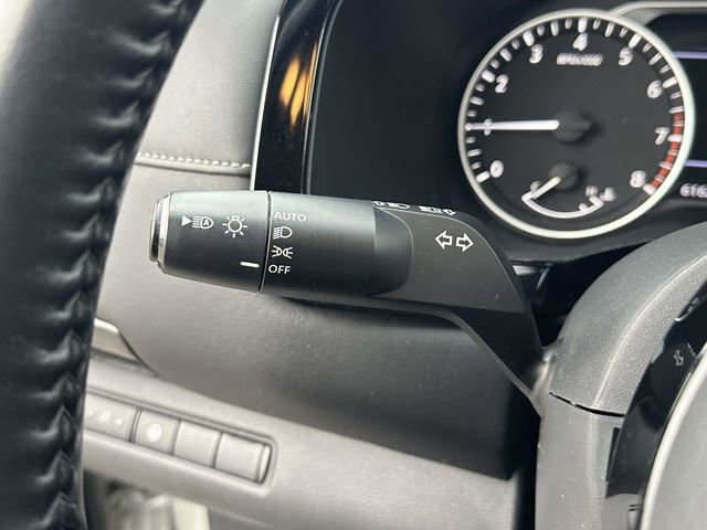 Used 2022 Nissan Pathfinder SV w/ SV Black Package image 14