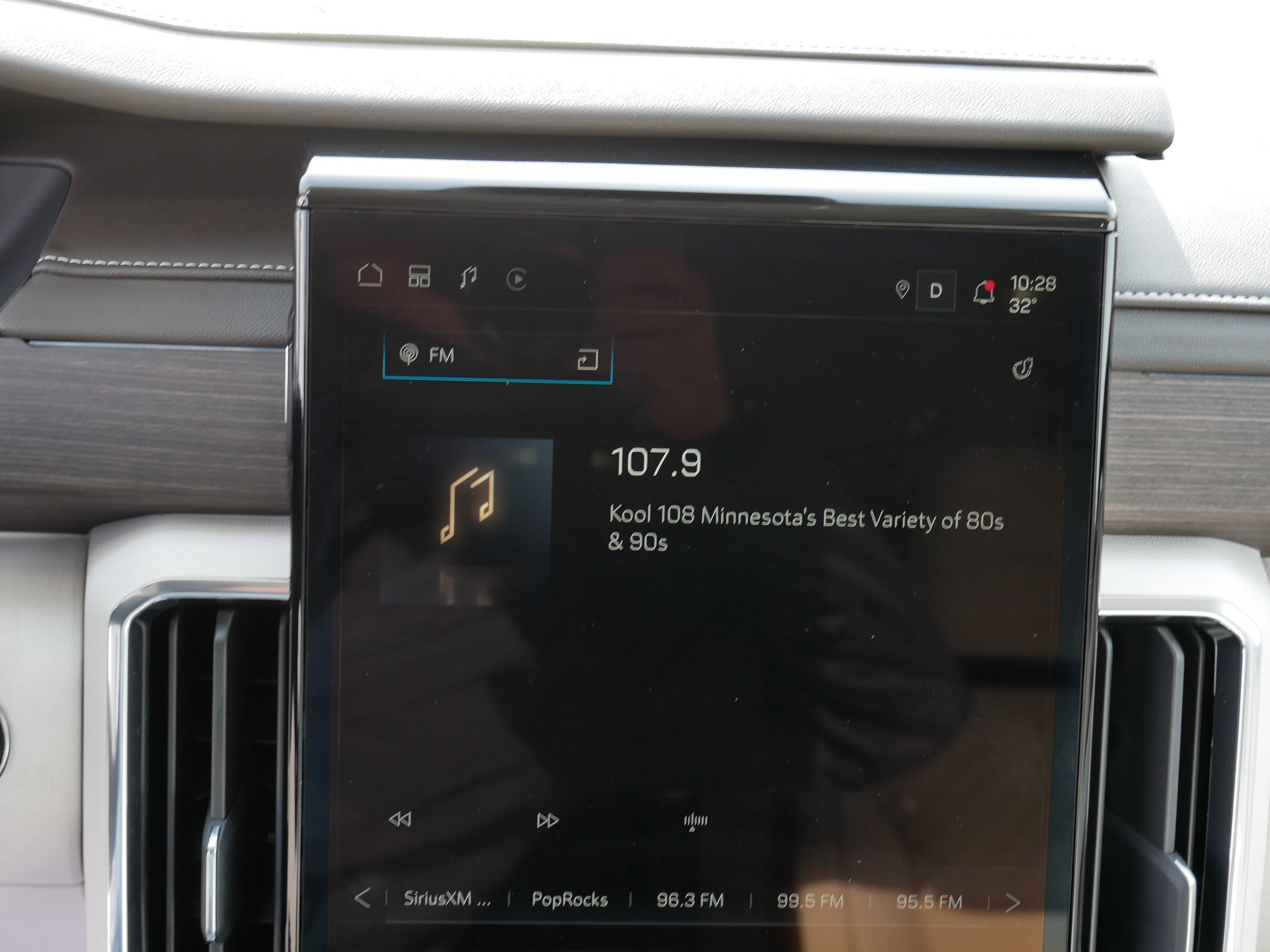 Certified 2025 GMC Acadia Denali w/ Super Cruise Package image 22