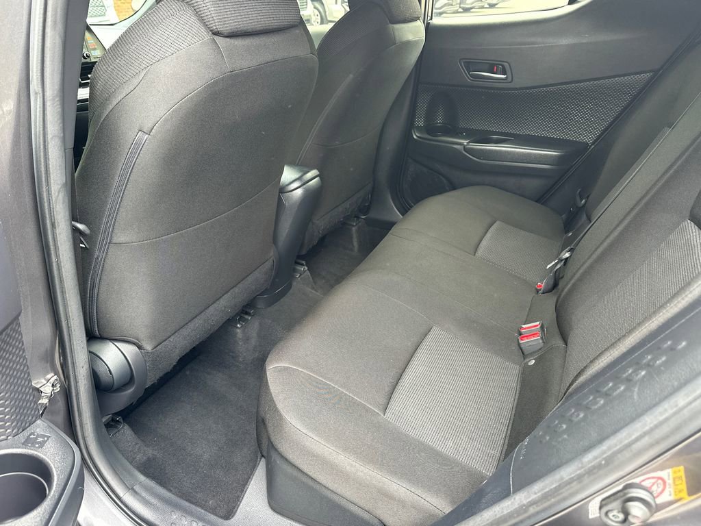 Used 2019 Toyota C-HR LE FWD image 16