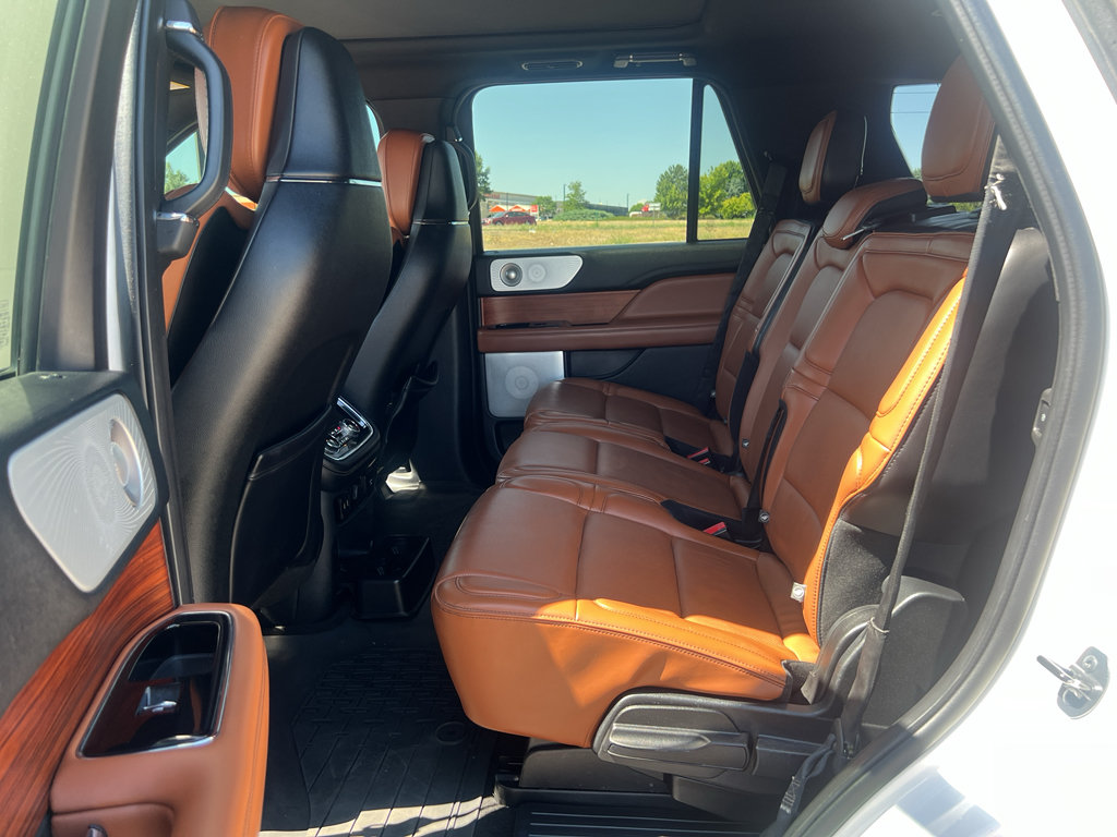 Used 2019 Lincoln Navigator Reserve w/ Cargo Package AWD/4WD image 16