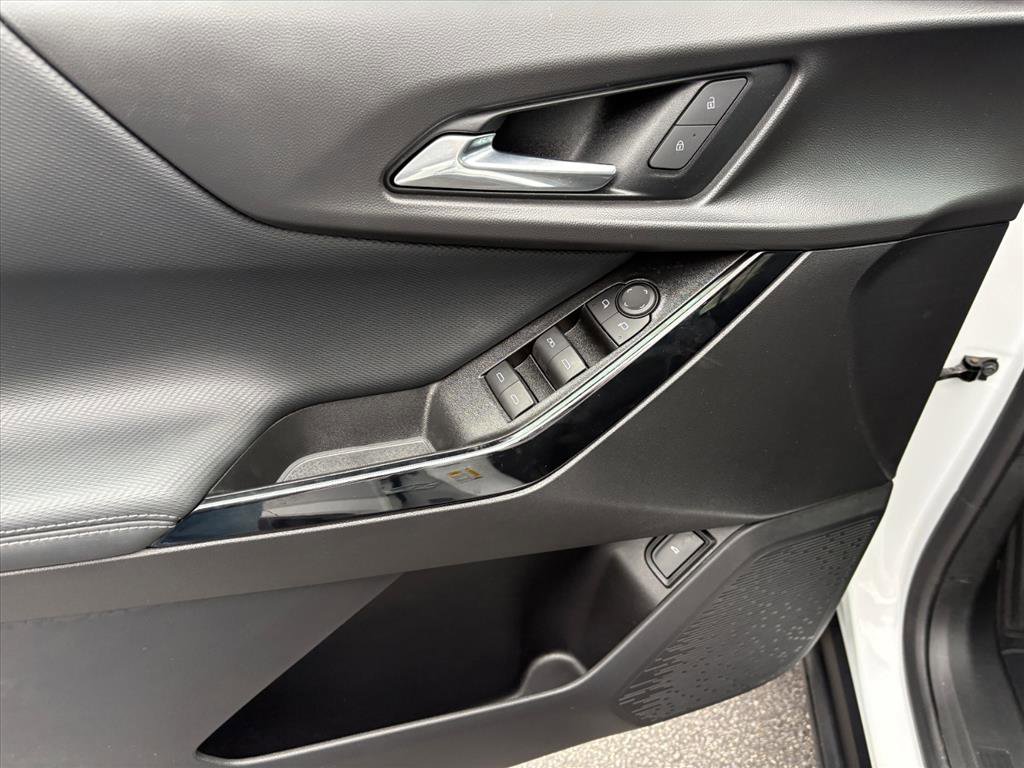 Used 2025 Chevrolet Equinox LT w/ Convenience Package II image 21