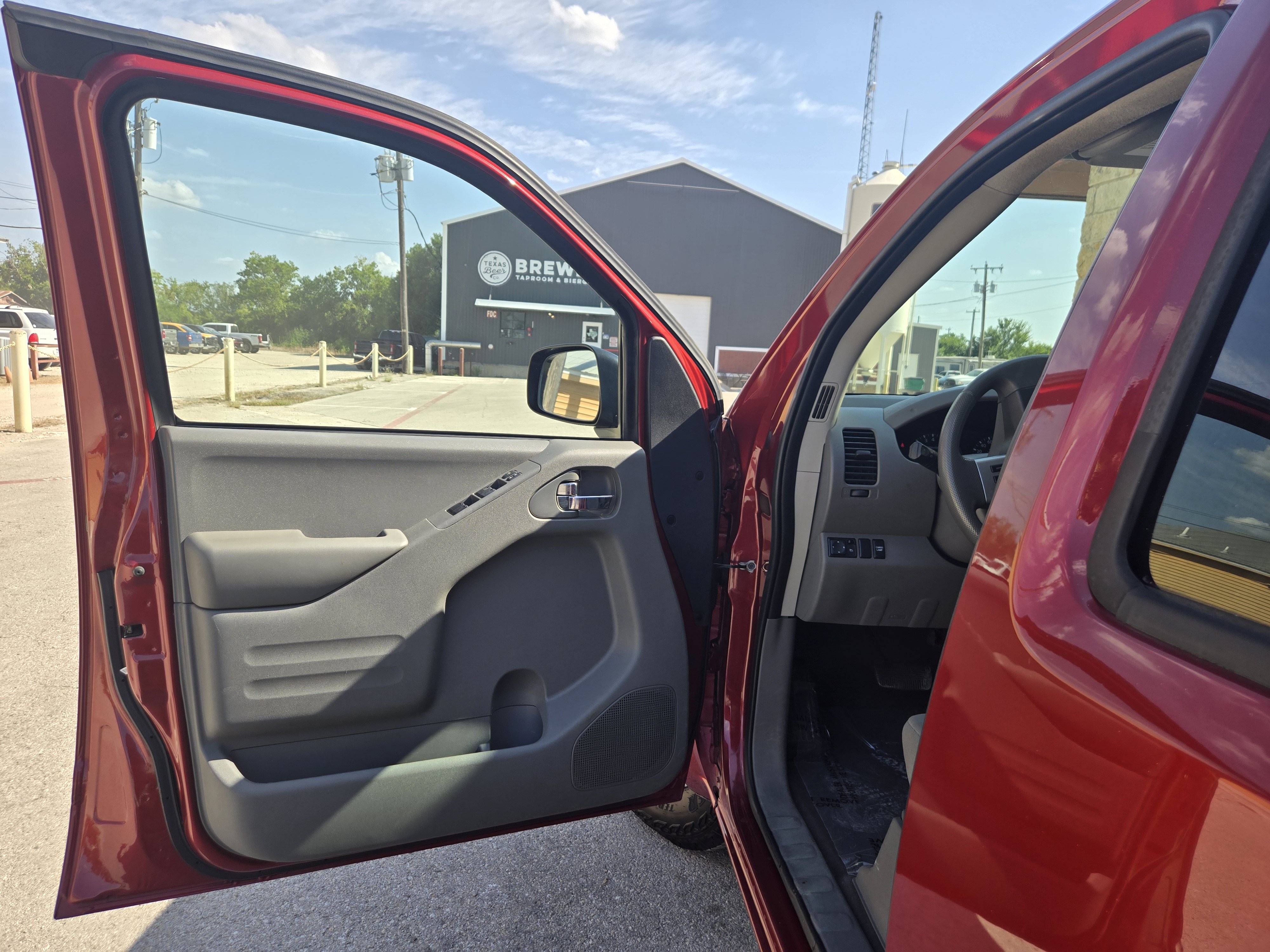 Used 2019 Nissan Frontier SV RWD image 4