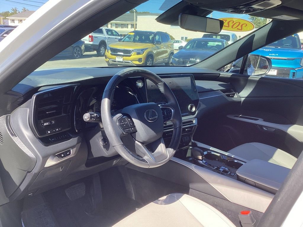 Used 2025 Lexus RX 350 F Sport w/ Accessory Package (Z1) image 13