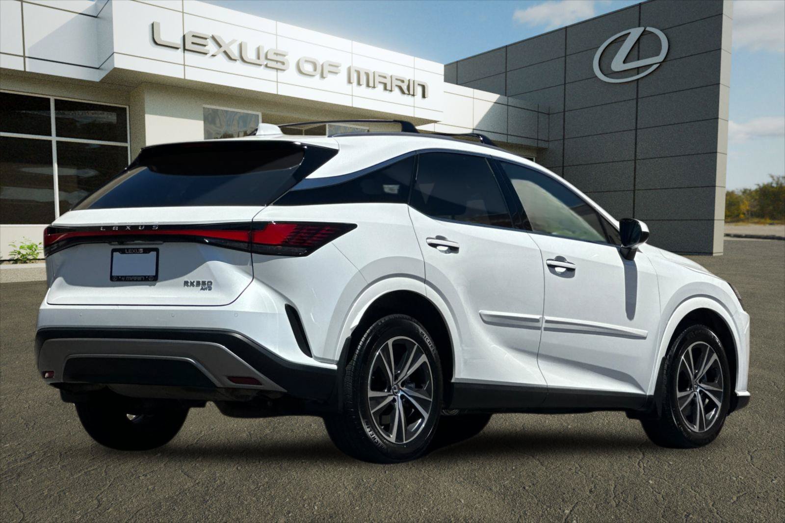 Used 2024 Lexus RX 350 AWD w/ Technology Package image 8
