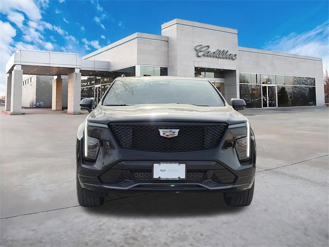 Used 2024 Cadillac XT4 Sport image 10