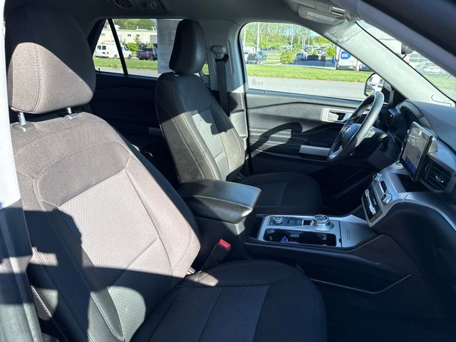 Used 2023 Ford Explorer XLT AWD/4WD image 13