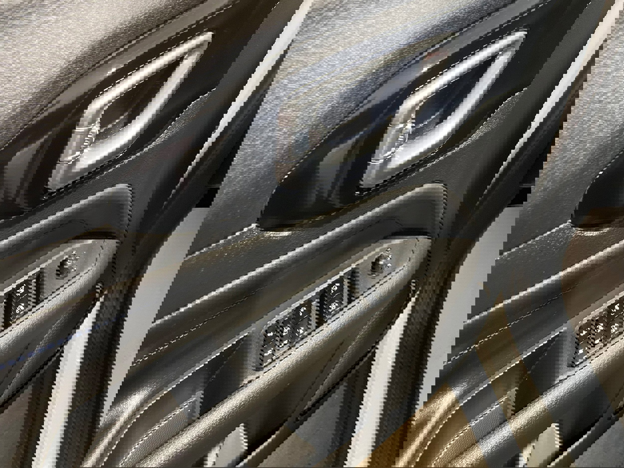 New 2026 Jeep Compass Latitude image 9