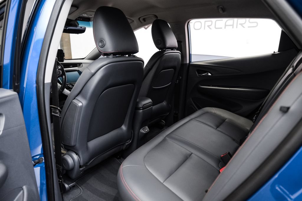 Used 2020 Chevrolet Bolt Premier w/ Infotainment Package FWD image 35