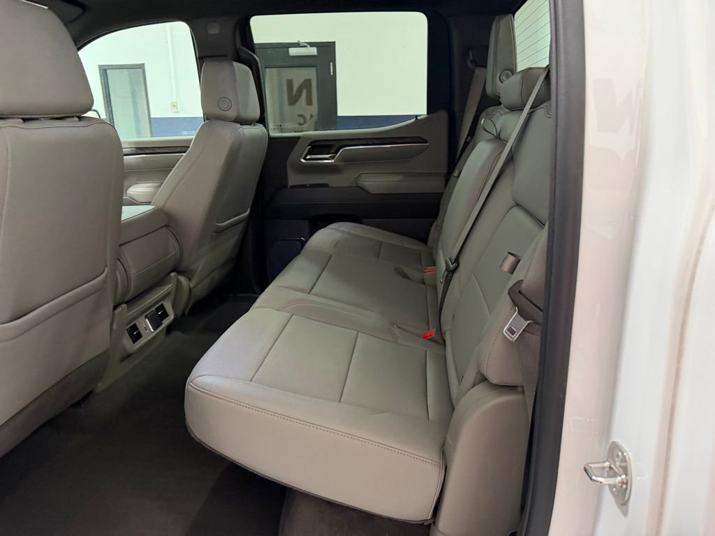 Used 2024 GMC Sierra 1500 SLT image 14