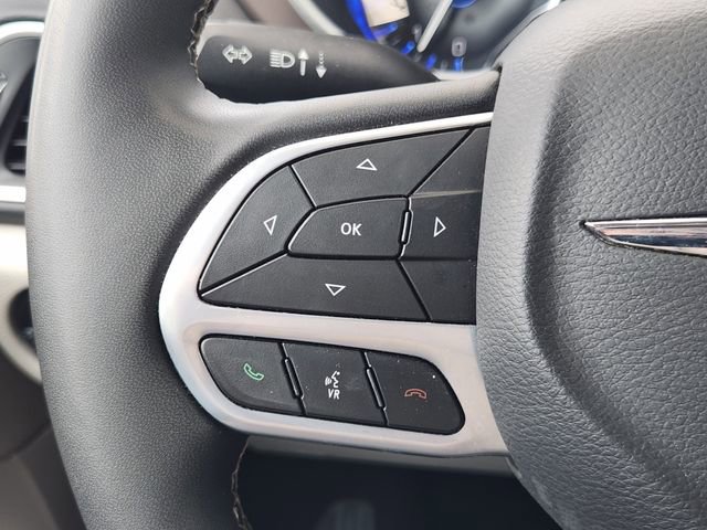 Used 2023 Chrysler Voyager LX FWD image 22