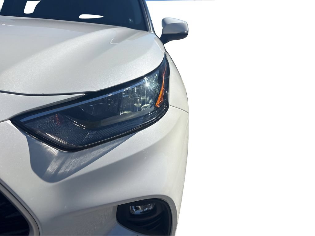 Used 2020 Toyota Highlander XLE AWD/4WD image 30