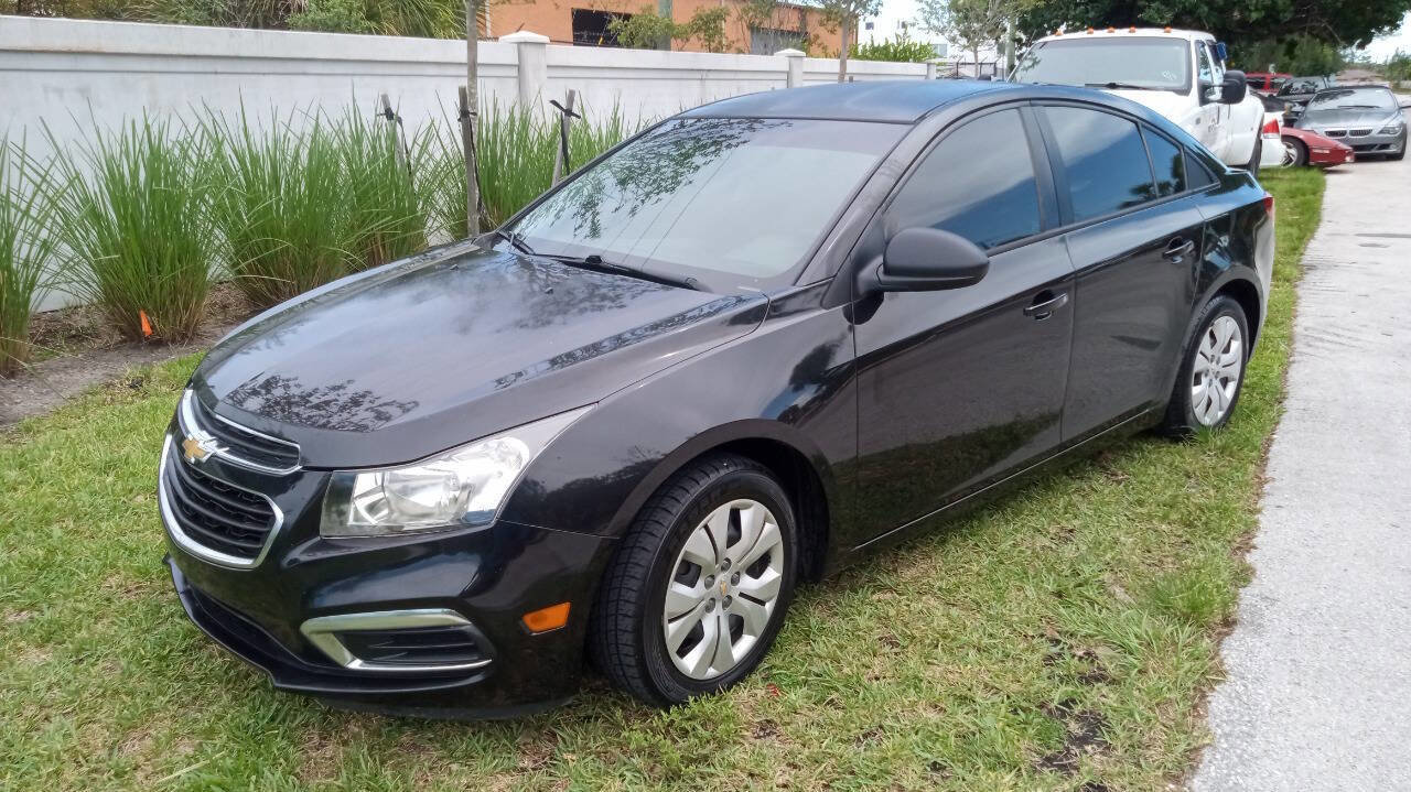 Used 2016 Chevrolet Cruze LS image 2